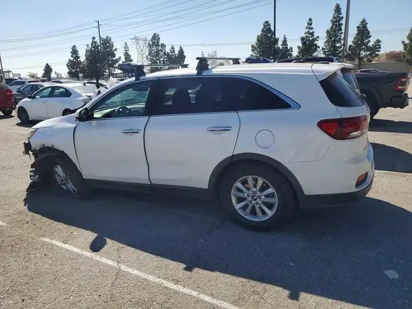 5XYPG4A38KG451779 2019 KIA SORENTO - Image 2