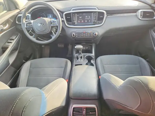 5XYPG4A38KG477086 2019 KIA SORENTO - Image 8