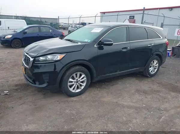 5XYPG4A38KG479565 2019 KIA SORENTO - Image 2