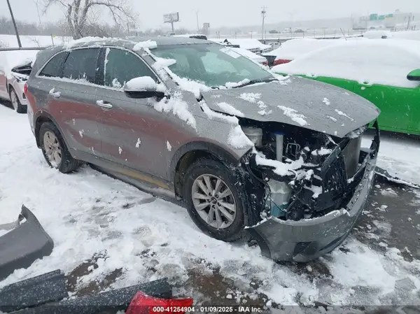 5XYPG4A38KG480344 2019 KIA SORENTO - Image 1