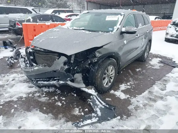 5XYPG4A38KG480344 2019 KIA SORENTO - Image 2