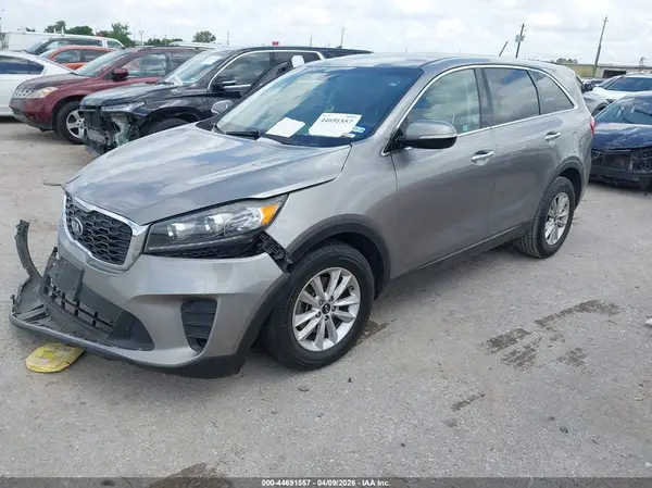 5XYPG4A38KG494101 2019 KIA SORENTO - Image 2