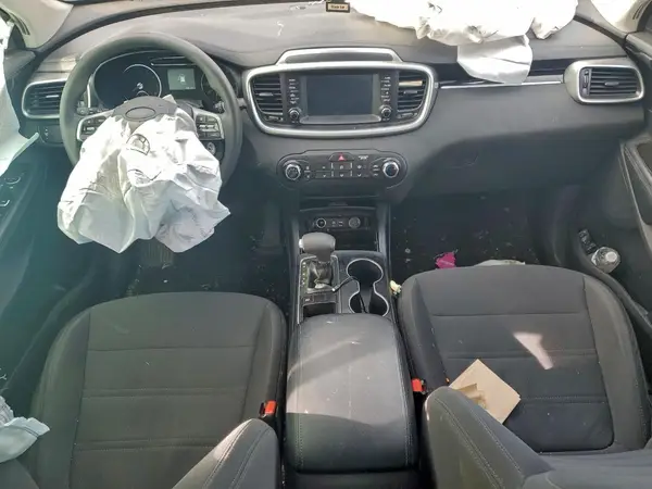 5XYPG4A38KG504397 2019 KIA SORENTO - Image 8