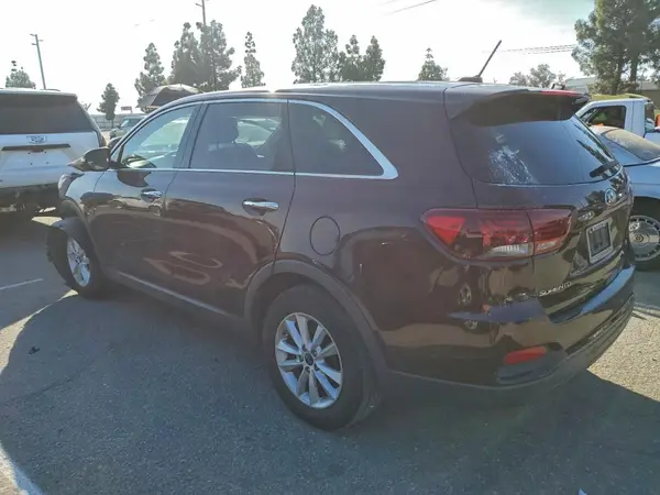 5XYPG4A38KG505632 2019 KIA SORENTO - Image 2