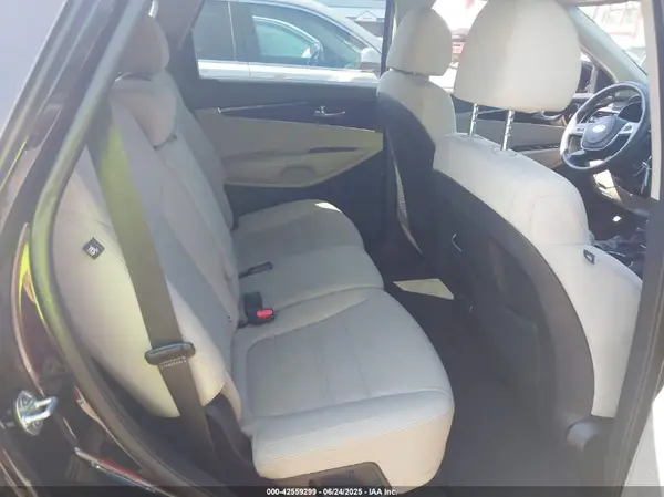 5XYPG4A38KG509096 2019 KIA SORENTO - Image 8