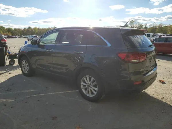 5XYPG4A38KG510779 2019 KIA SORENTO - Image 2