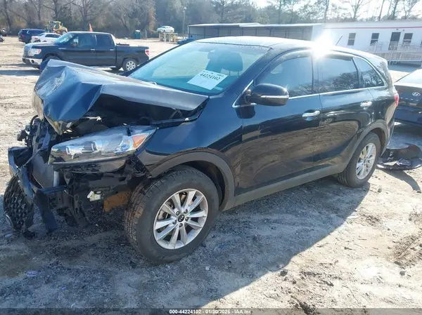 5XYPG4A38KG512760 2019 KIA SORENTO - Image 2