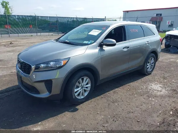 5XYPG4A38KG513195 2019 KIA SORENTO - Image 2