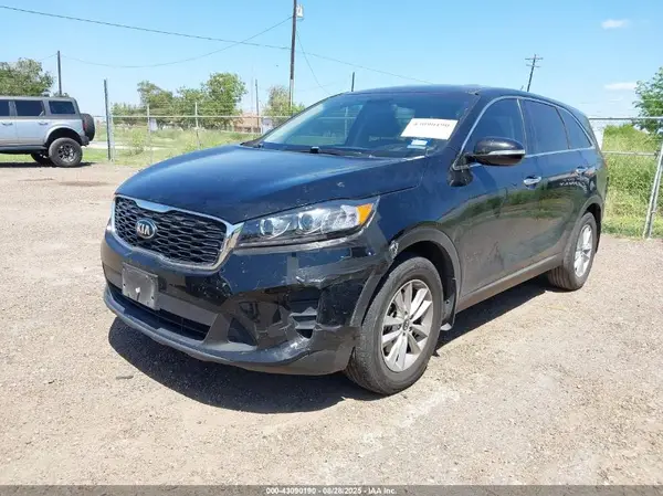 5XYPG4A38KG519126 2019 KIA SORENTO - Image 2