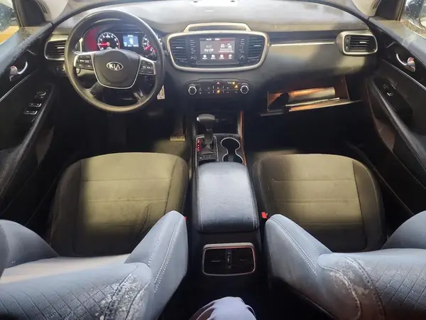 5XYPG4A38KG521913 2019 KIA SORENTO - Image 8