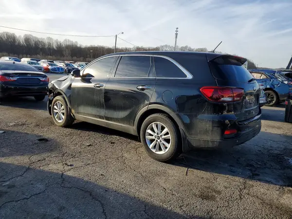 5XYPG4A38KG528585 2019 KIA SORENTO - Image 2