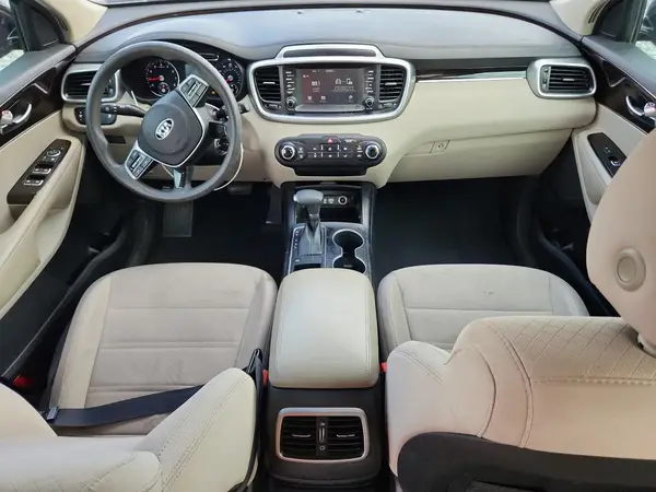 5XYPG4A38KG532751 2019 KIA SORENTO - Image 8