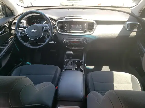 5XYPG4A38KG533009 2019 KIA SORENTO - Image 8