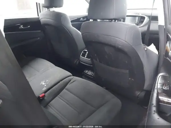 5XYPG4A38KG533544 2019 KIA SORENTO - Image 8
