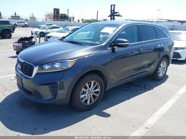 5XYPG4A38KG536055 2019 KIA SORENTO - Image 2