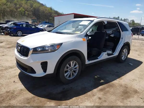 5XYPG4A38KG540025 2019 KIA SORENTO - Image 2