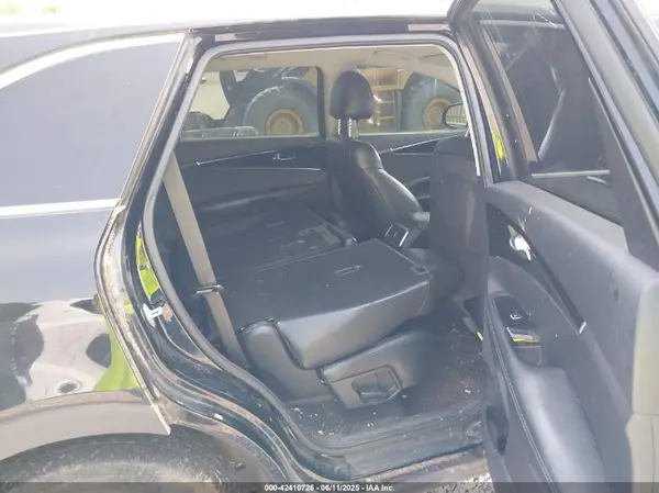 5XYPG4A38KG540249 2019 KIA SORENTO - Image 8