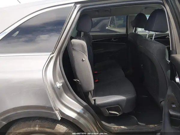 5XYPG4A38KG541496 2019 KIA SORENTO - Image 8