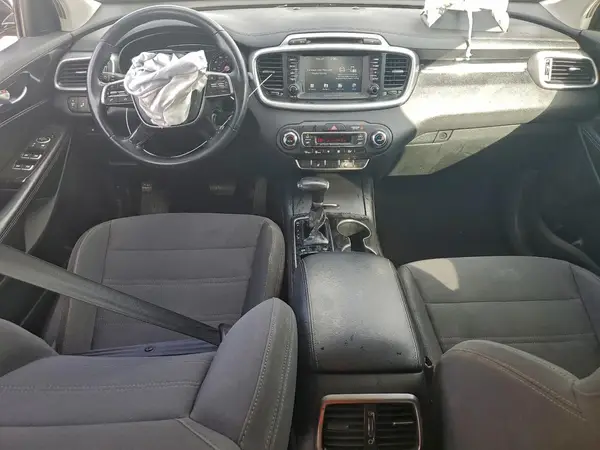 5XYPG4A38KG543829 2019 KIA SORENTO - Image 8