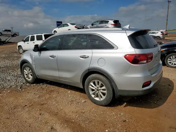 5XYPG4A38KG547976 2019 KIA SORENTO - Image 2