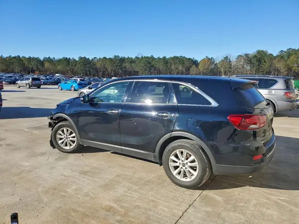 5XYPG4A38KG553633 2019 KIA SORENTO - Image 2