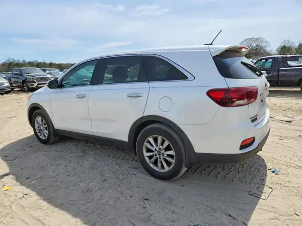 5XYPG4A38KG560422 2019 KIA SORENTO - Image 2