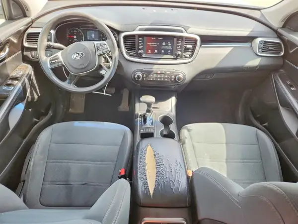 5XYPG4A38KG560422 2019 KIA SORENTO - Image 8
