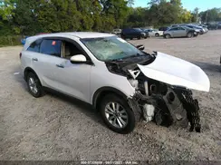 5XYPG4A38KG562963 2019 KIA SORENTO