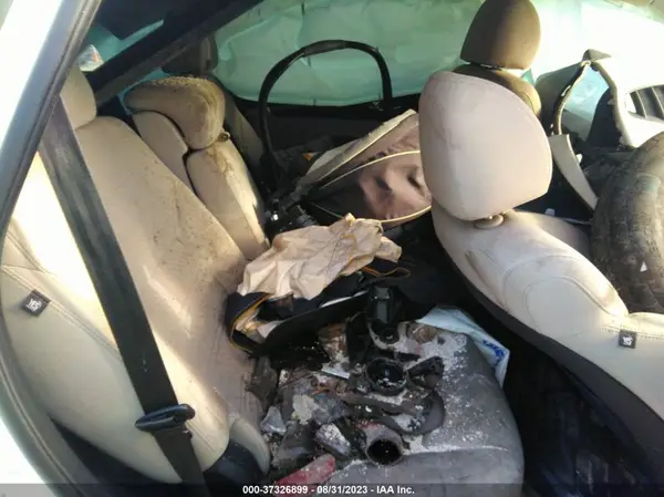 5XYPG4A38KG562963 2019 KIA SORENTO - Image 8