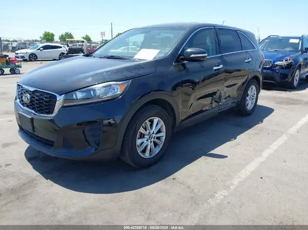 5XYPG4A38KG573882 2019 KIA SORENTO - Image 2