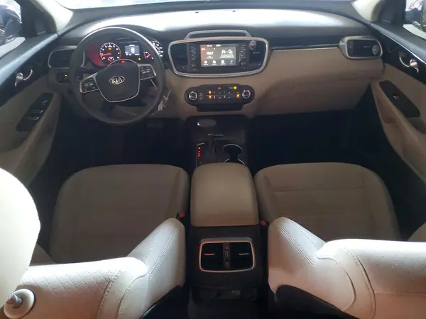 5XYPG4A38KG575423 2019 KIA SORENTO - Image 8