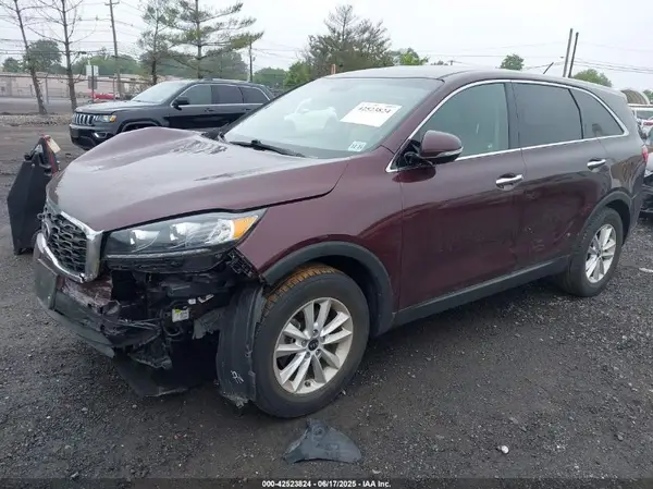 5XYPG4A38KG575437 2019 KIA SORENTO - Image 2