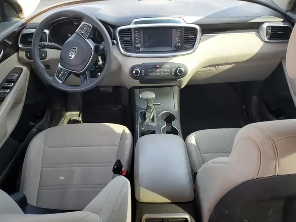 5XYPG4A38KG575440 2019 KIA SORENTO - Image 8