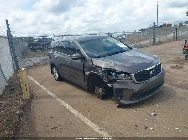5XYPG4A38KG576149 2019 KIA SORENTO - Image 1