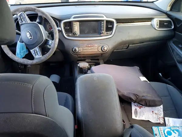 5XYPG4A38KG577592 2019 KIA SORENTO - Image 8
