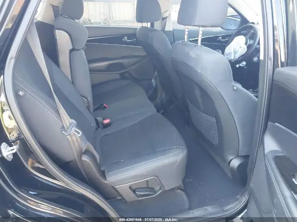 5XYPG4A38KG578578 2019 KIA SORENTO - Image 8