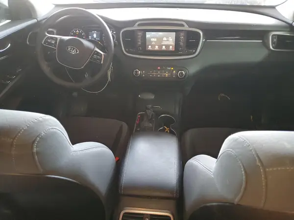 5XYPG4A38KG579987 2019 KIA SORENTO - Image 8
