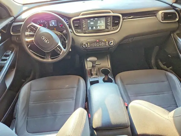 5XYPG4A38KG580959 2019 KIA SORENTO - Image 8