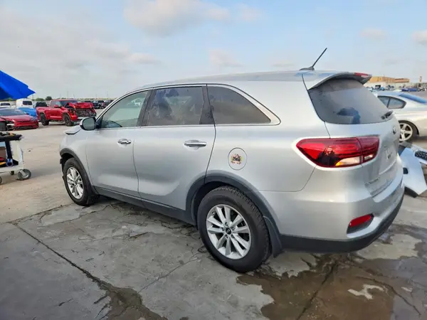 5XYPG4A38KG581626 2019 KIA SORENTO - Image 2