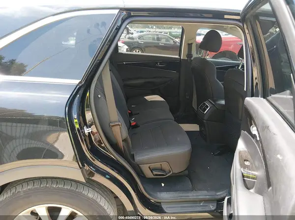 5XYPG4A38KG581920 2019 KIA SORENTO - Image 8