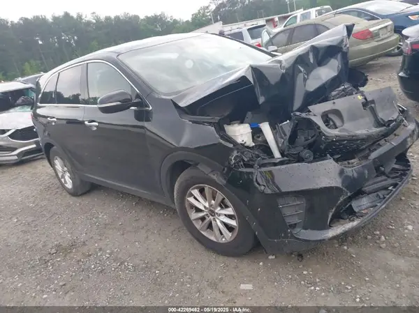5XYPG4A38KG581934 2019 KIA SORENTO - Image 1