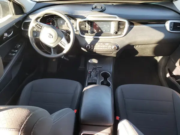 5XYPG4A38KG582324 2019 KIA SORENTO - Image 8