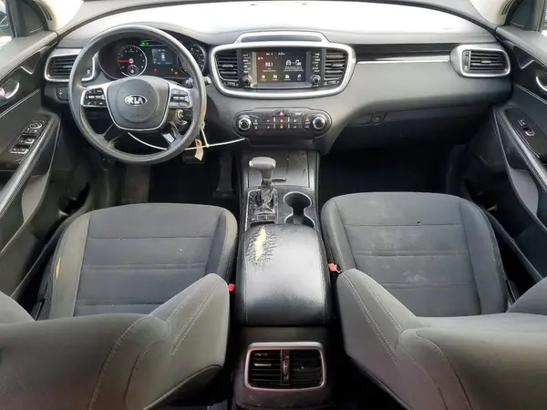 5XYPG4A38KG587135 2019 KIA SORENTO - Image 8