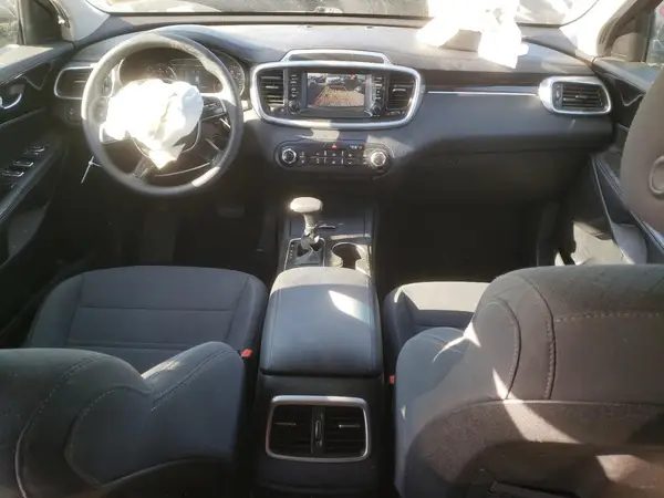 5XYPG4A38KG595560 2019 KIA SORENTO - Image 8