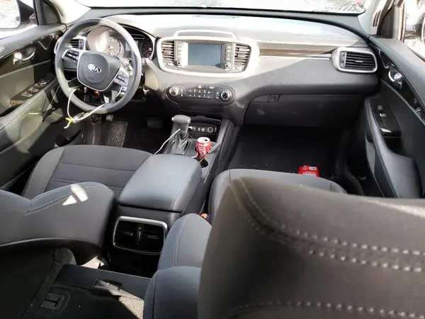 5XYPG4A38KG595865 2019 KIA SORENTO - Image 8