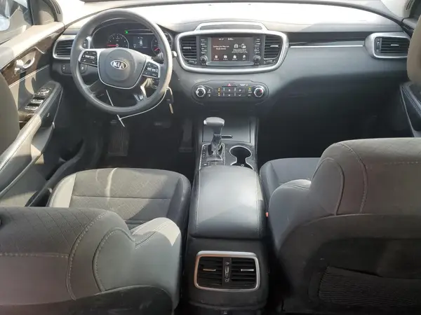5XYPG4A38KG605875 2019 KIA SORENTO - Image 8