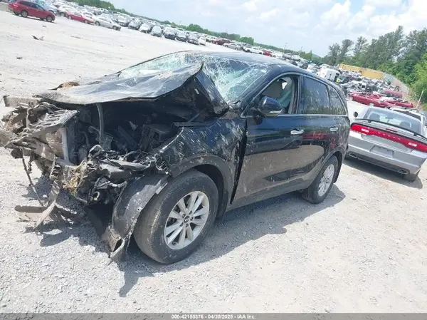 5XYPG4A38LG625755 2020 KIA SORENTO - Image 2