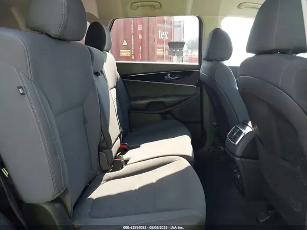 5XYPG4A38LG626825 2020 KIA SORENTO - Image 8