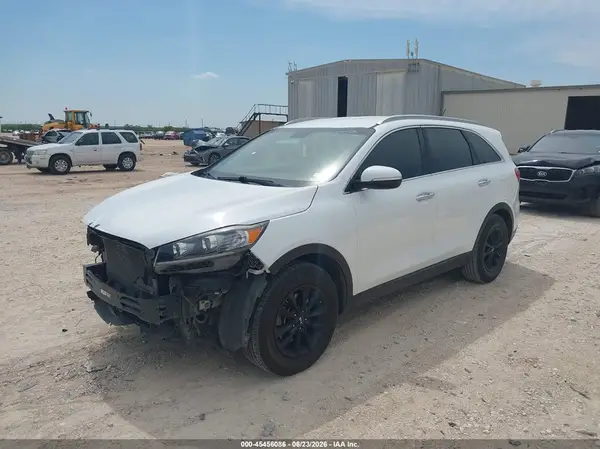 5XYPG4A38LG628915 2020 KIA SORENTO - Image 2