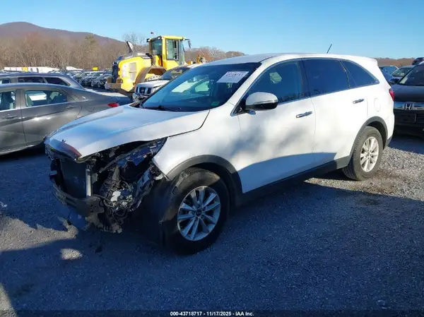 5XYPG4A38LG684711 2020 KIA SORENTO - Image 2